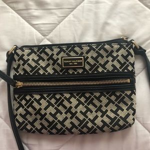 Tommy Hilfiger Crossbody Purse